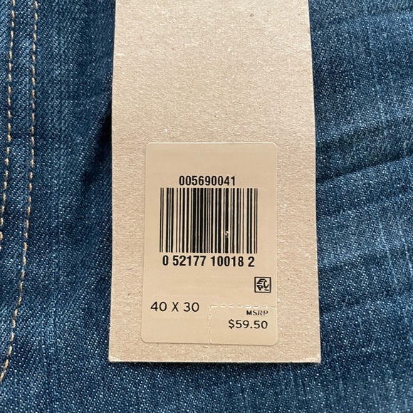 NWT Men’s Levi Jeans 40X30 - Picture 7 of 9